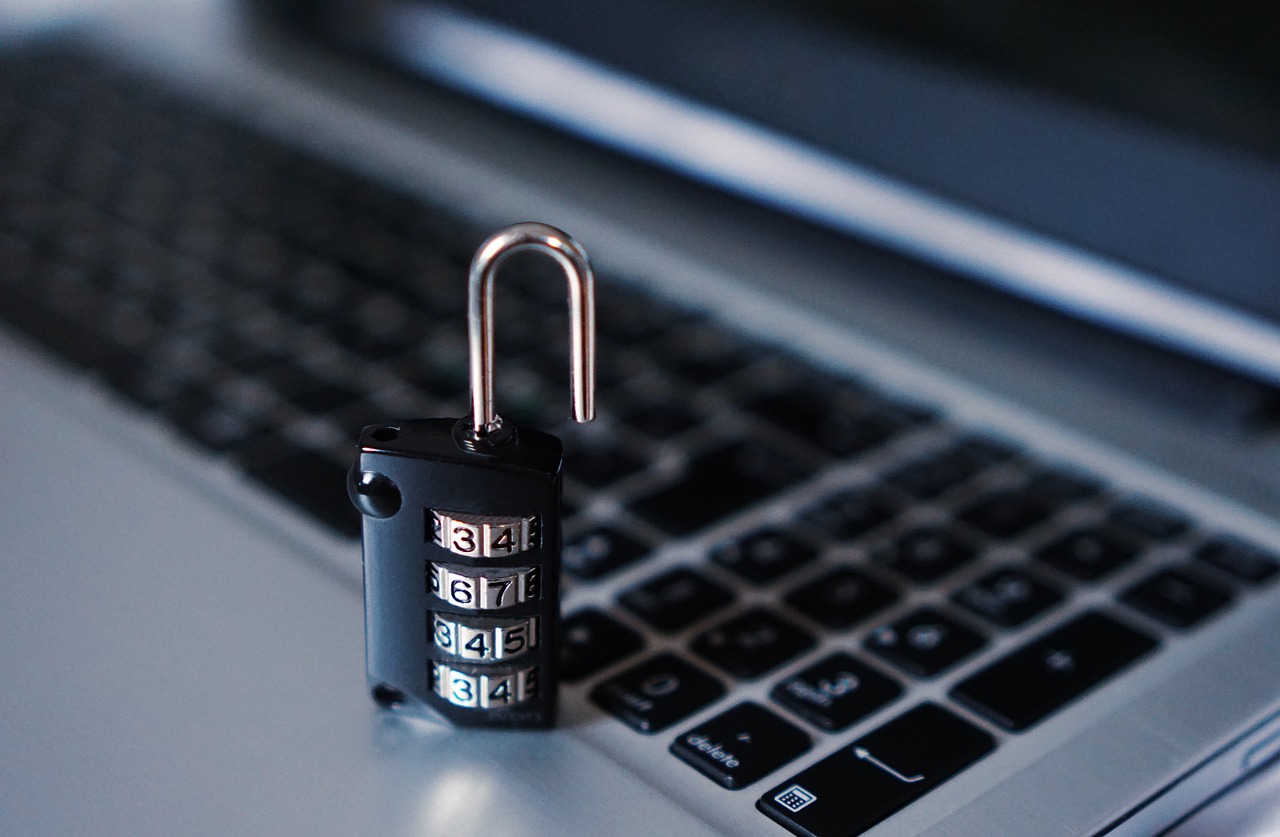 Cybersecurity im digitalen Zeitalter: Bedrohungen, Strategien und Best Practices