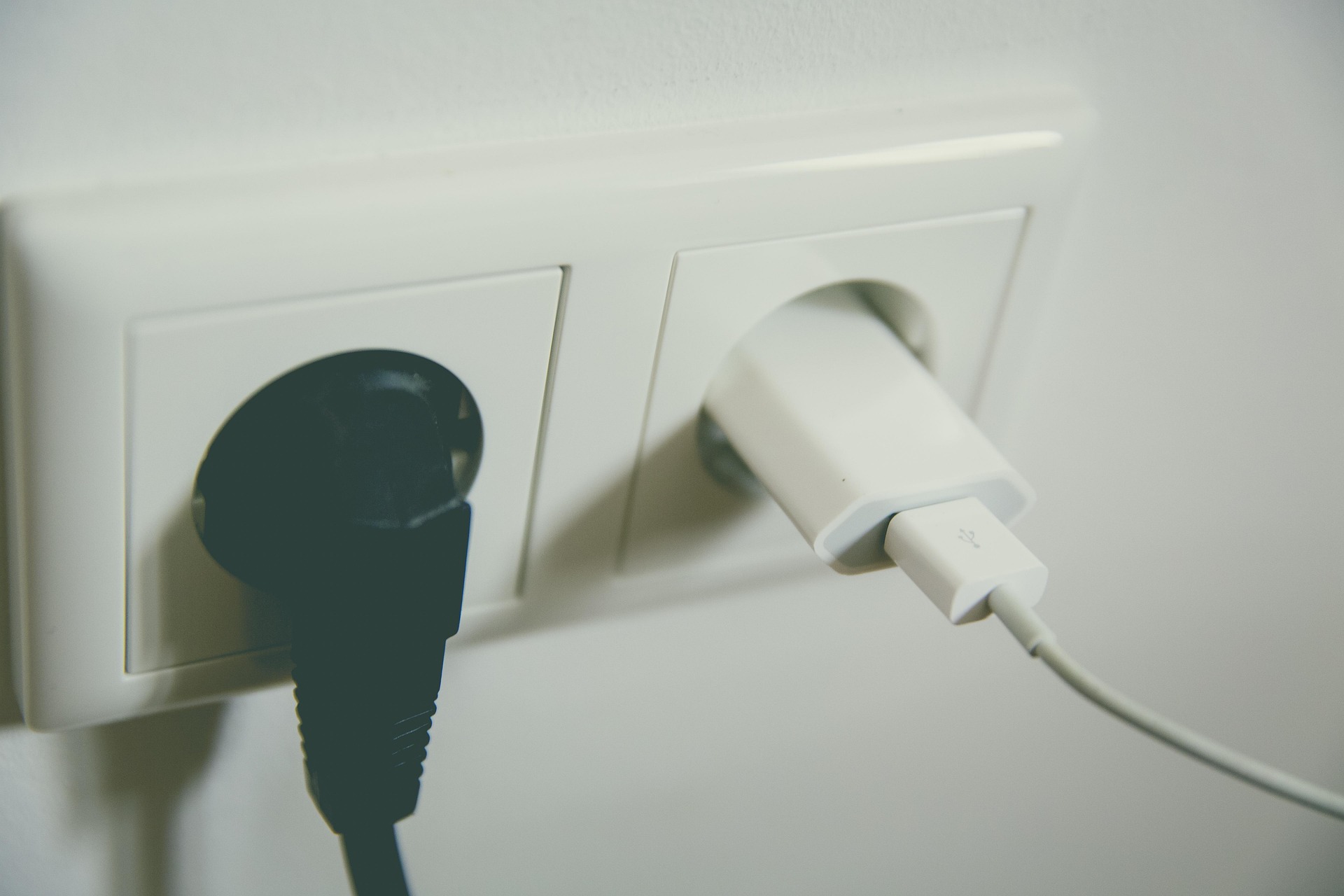 USB-C-Laptop lädt langsam trotz 65-Watt-Netzteil: Gründe